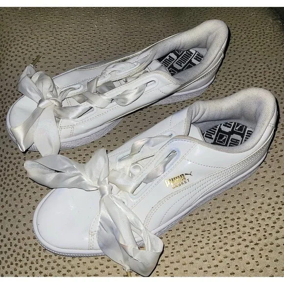 PUMA Basket Heart Patent White Woman's Sneakers Satin Ribbon Laces‎ Size 7.5 US - Picture 4 of 16